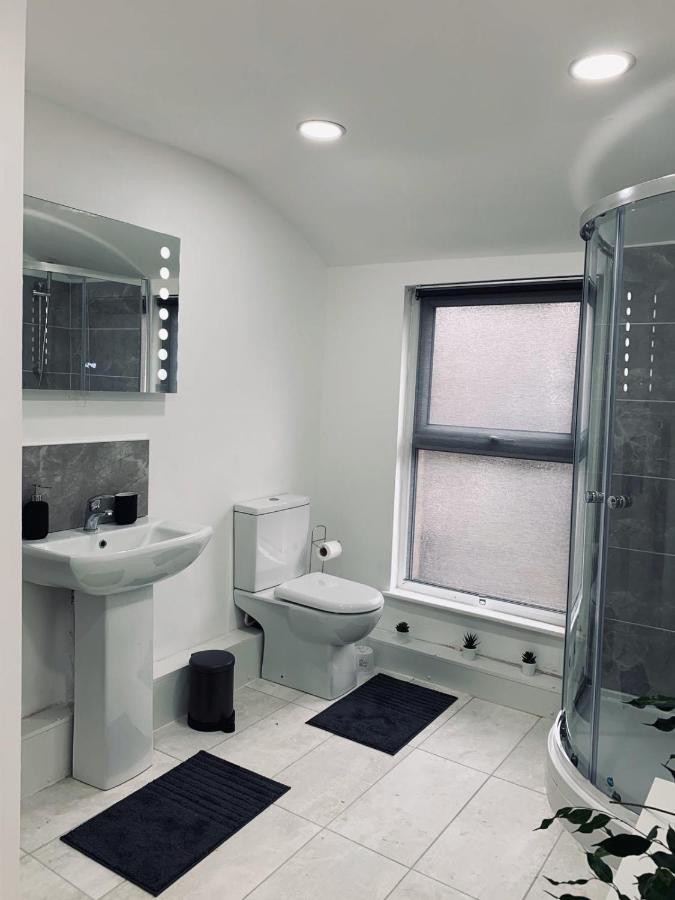 Stylish, Spacious & Luxurious Home - Parking Liverpool Ngoại thất bức ảnh