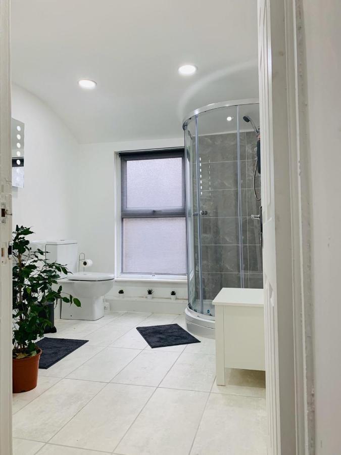 Stylish, Spacious & Luxurious Home - Parking Liverpool Ngoại thất bức ảnh